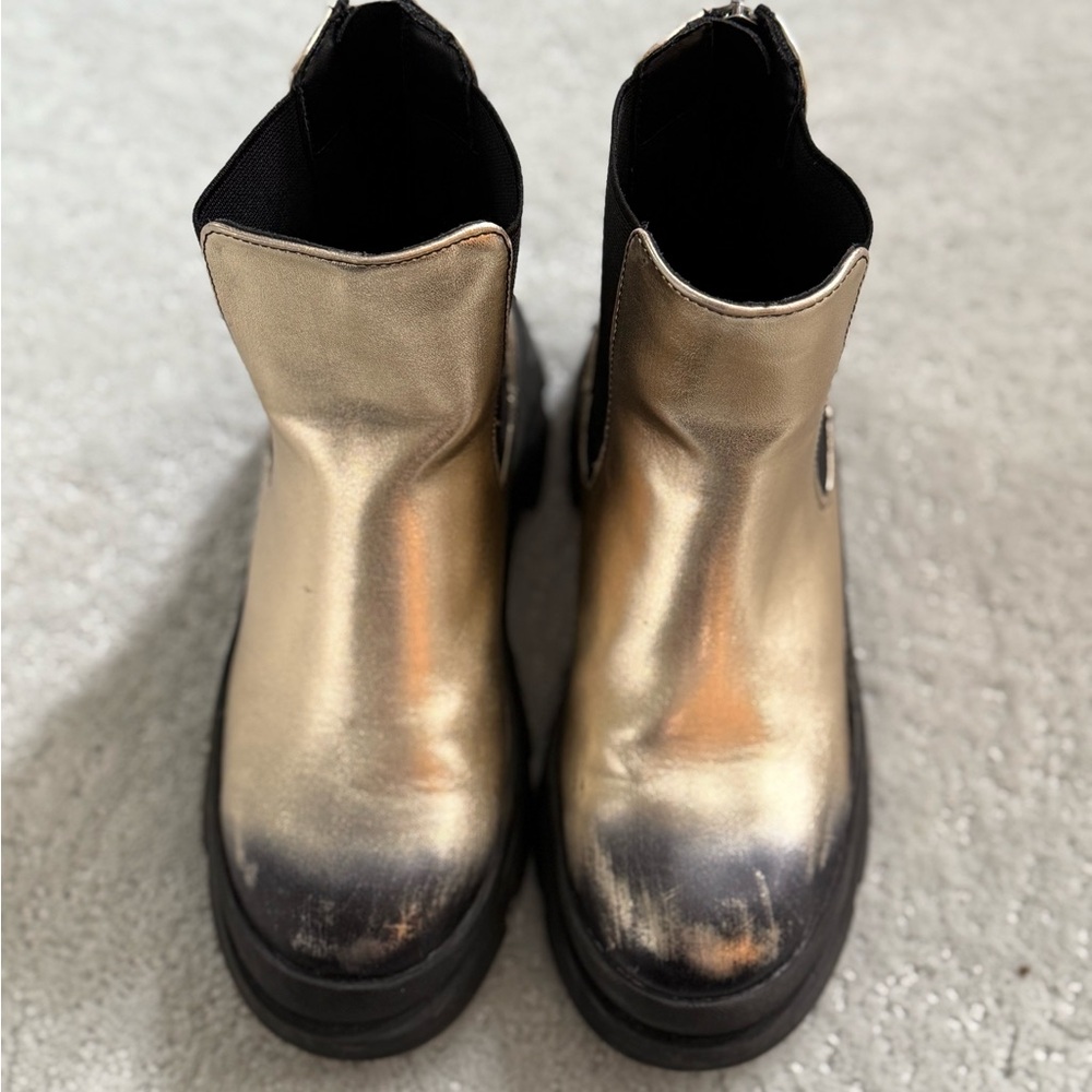 Steve Madden Gold and Black Kids Boots